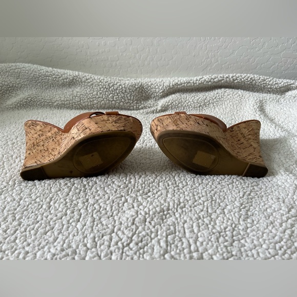 Spirit Moda Wedges - Picture 3 of 4
